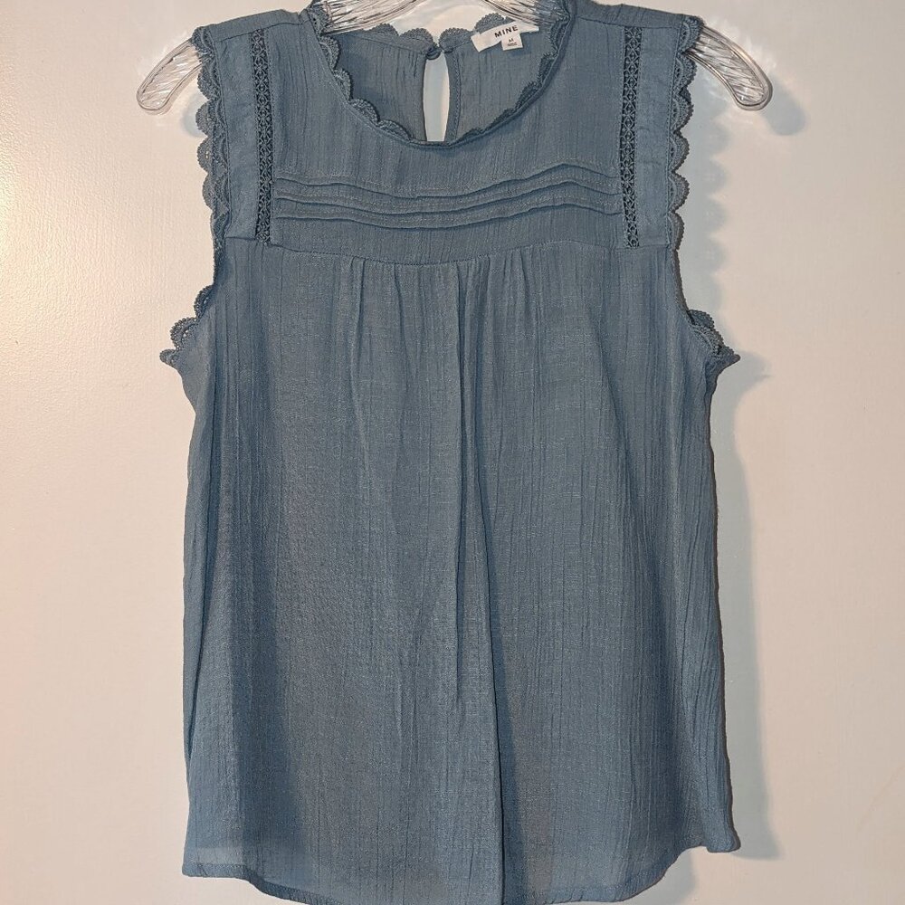 Light Teal Sleeveless Lace Edge Woven Top size M